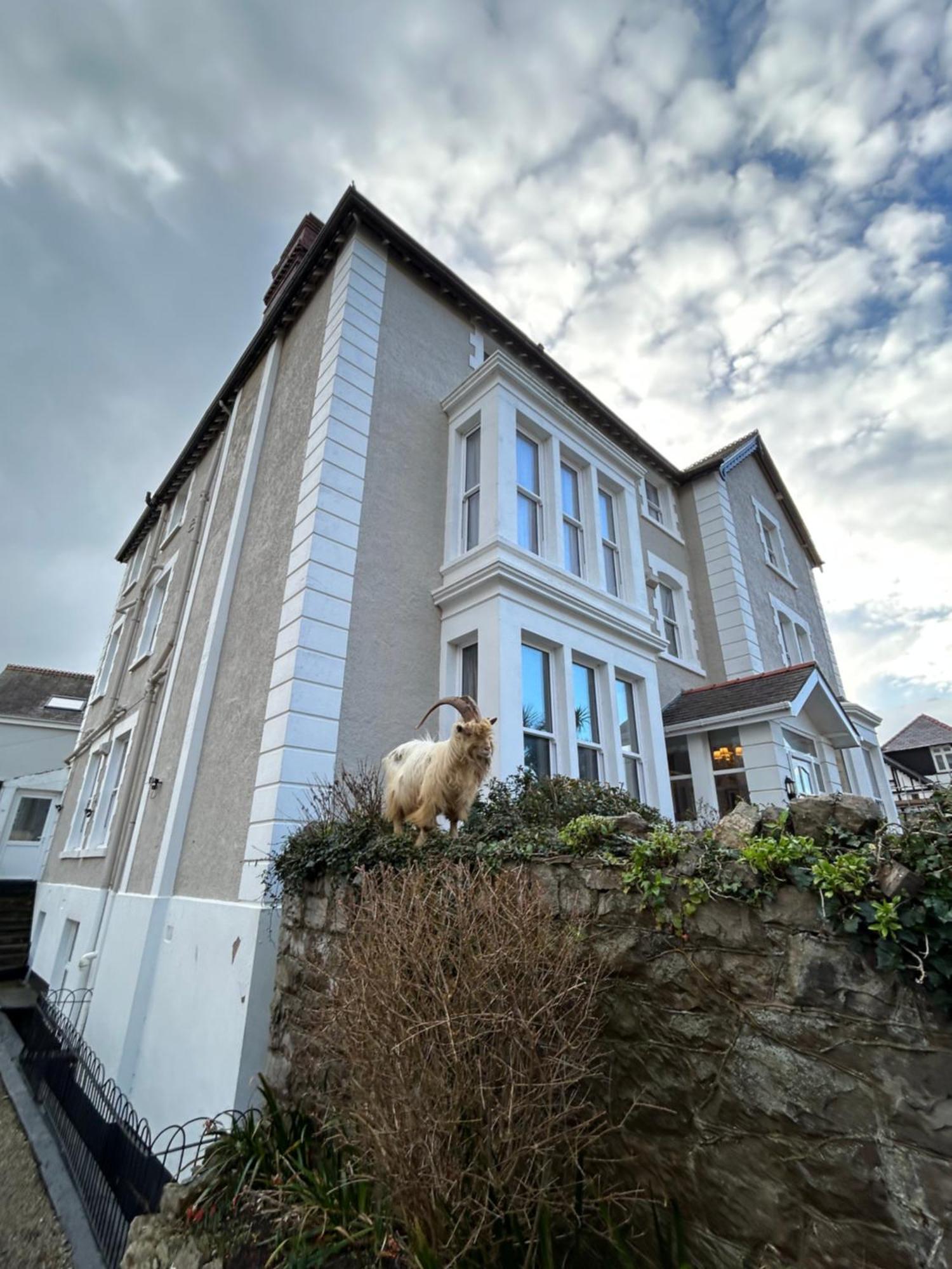 Hotel Lansdowne House With Private Car Park Llandudno Esterno foto