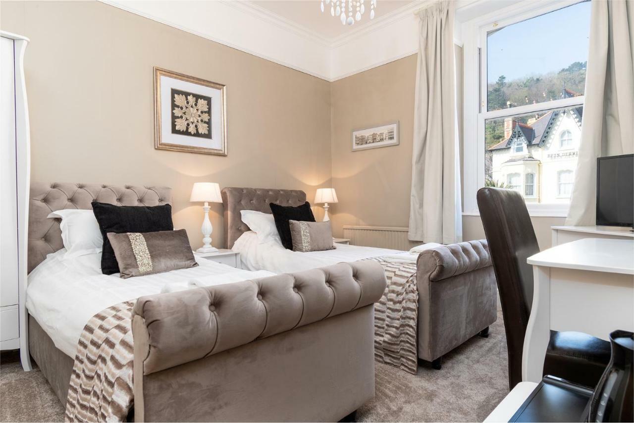 Hotel Lansdowne House With Private Car Park Llandudno Esterno foto